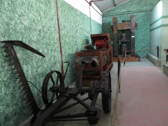 (28) mezzi agricoli d'epoca